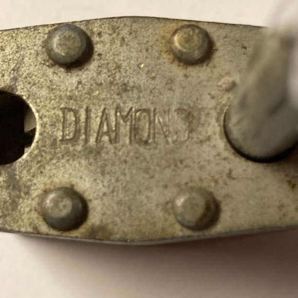 Vintage Heavy Duty Diamond Brand Padlock Lock - Picture 4 of 12